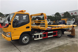 弓长岭哪里有拖车服务